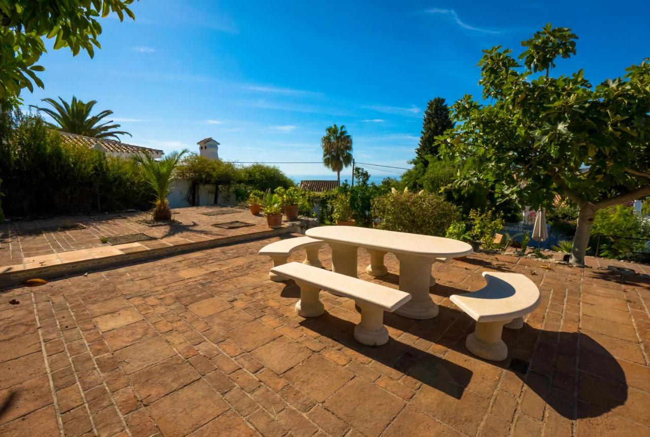 Private Heated Pool, Jacuzzi & 1225M2 Garden In Villa Cipreses Frigiliana Kültér fotó