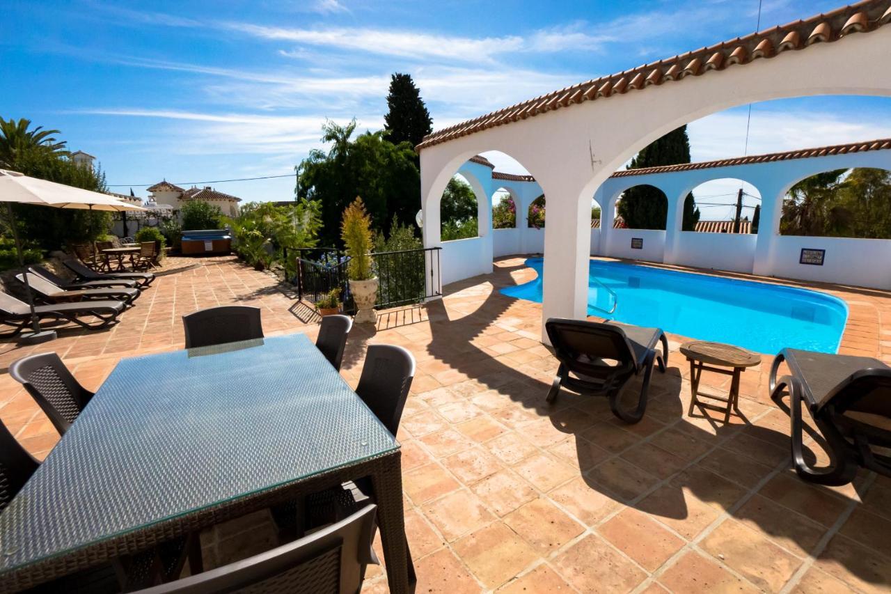 Private Heated Pool, Jacuzzi & 1225M2 Garden In Villa Cipreses Frigiliana Kültér fotó
