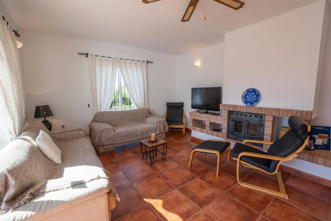 Private Heated Pool, Jacuzzi & 1225M2 Garden In Villa Cipreses Frigiliana Kültér fotó