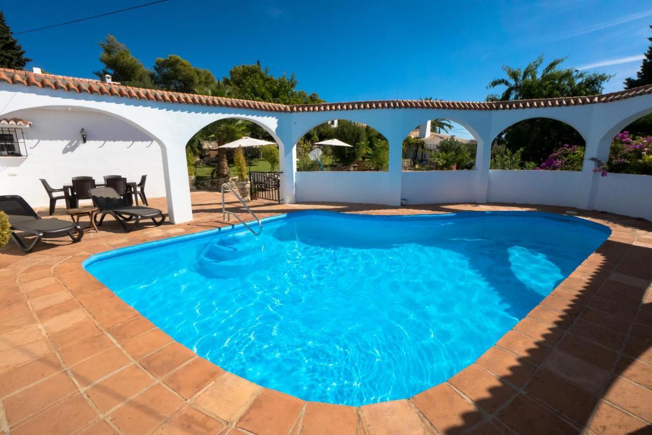 Private Heated Pool, Jacuzzi & 1225M2 Garden In Villa Cipreses Frigiliana Kültér fotó