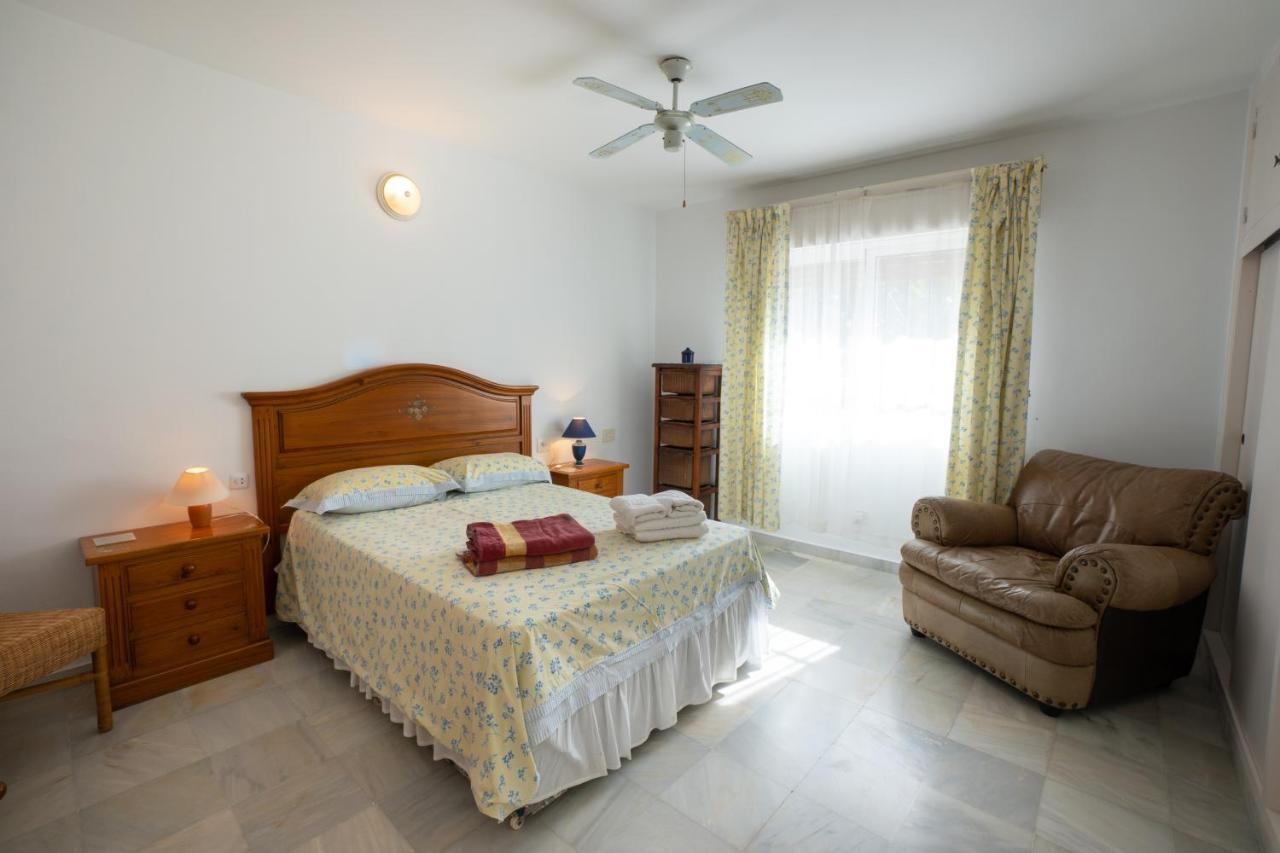 Private Heated Pool, Jacuzzi & 1225M2 Garden In Villa Cipreses Frigiliana Kültér fotó