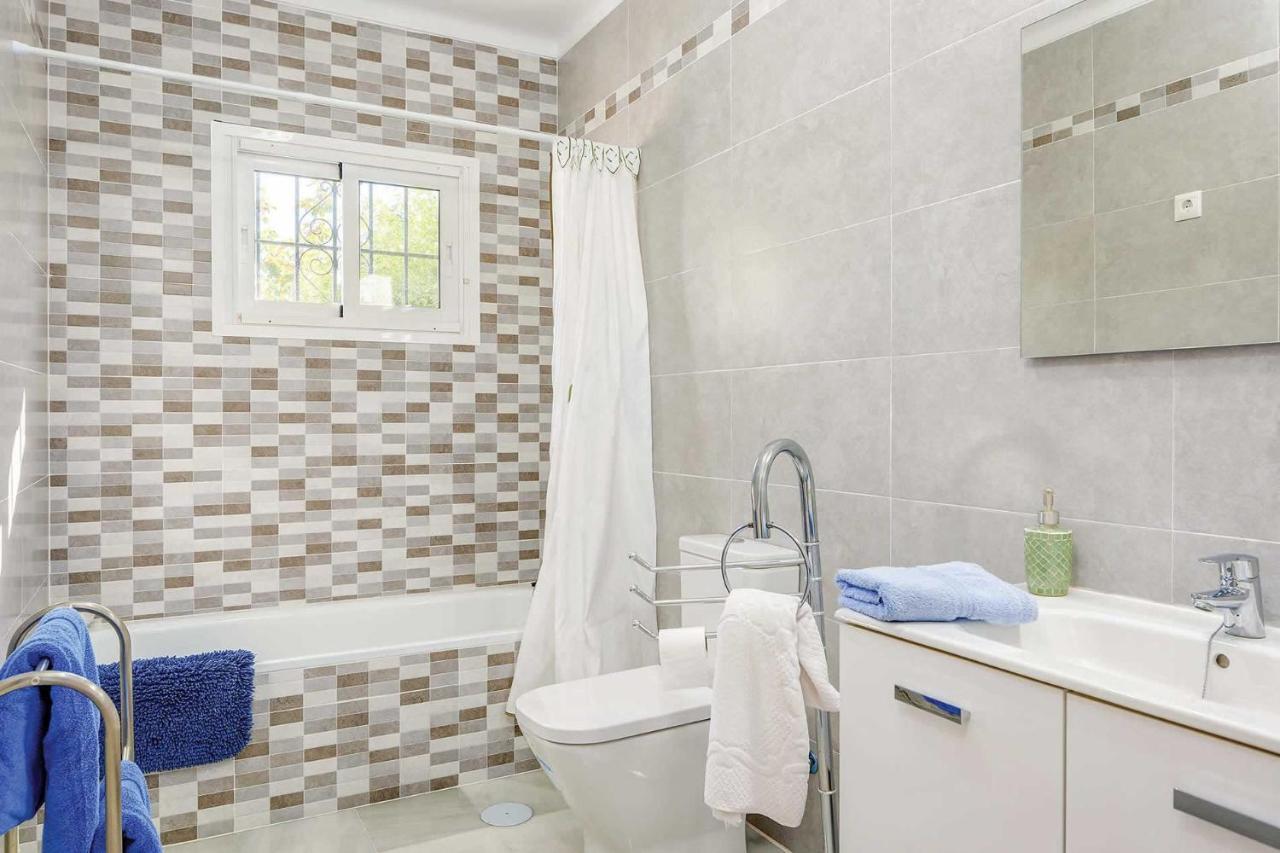 Private Heated Pool, Jacuzzi & 1225M2 Garden In Villa Cipreses Frigiliana Kültér fotó